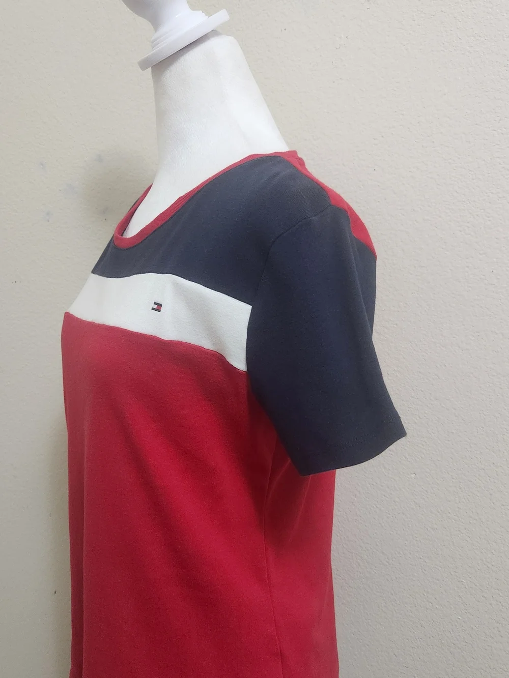 Tommy Hilfiger Y2K Tee L Red Short Sleeve Stripe Embroidered Logo Cotton Preppy